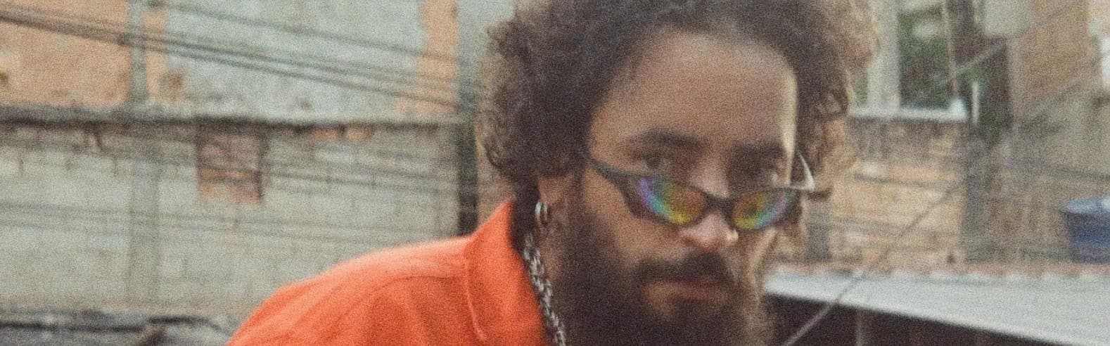 Em Assaltos e Batidas, FBC mergulha no rap noventista para falar urgências do presente 